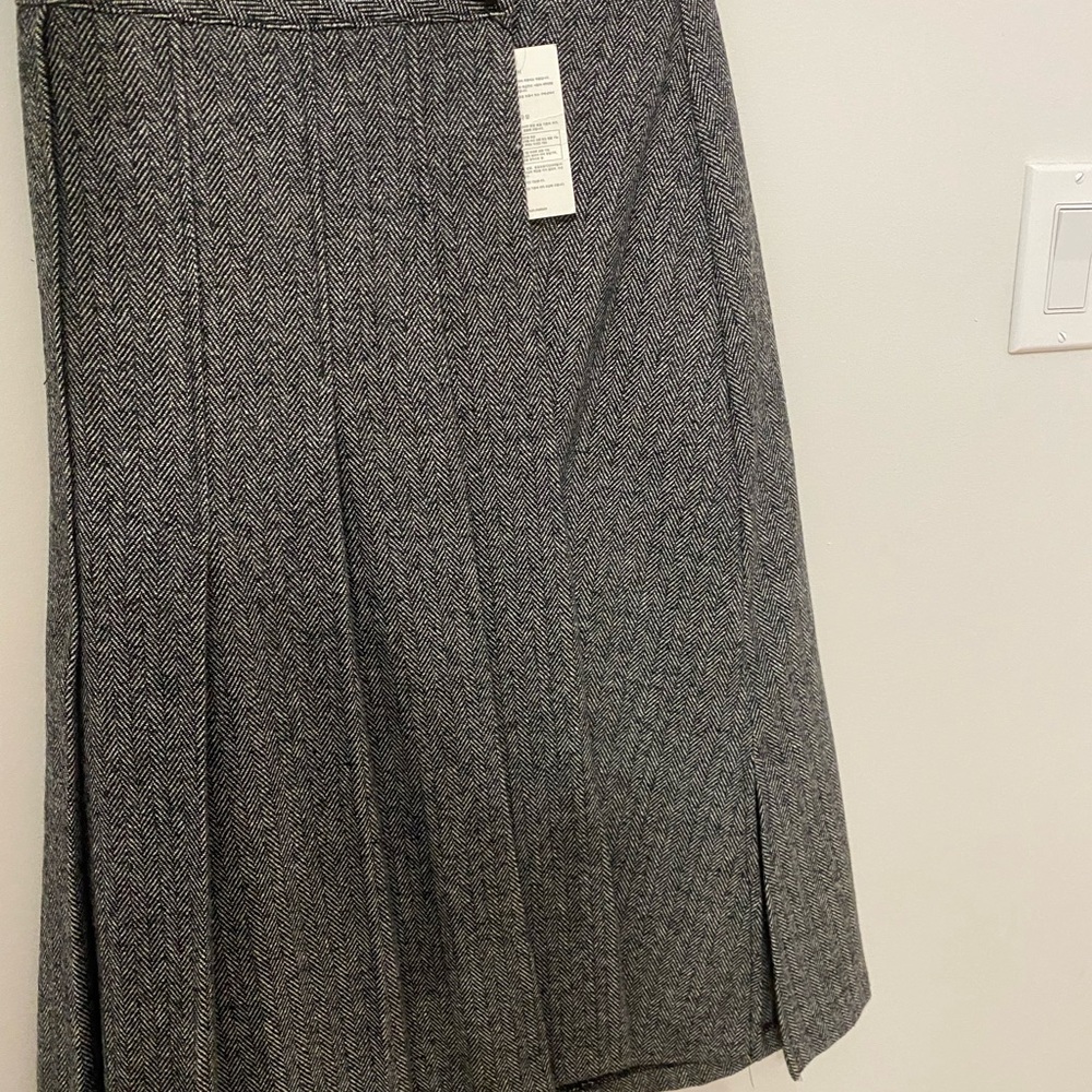 Grey wool skirt